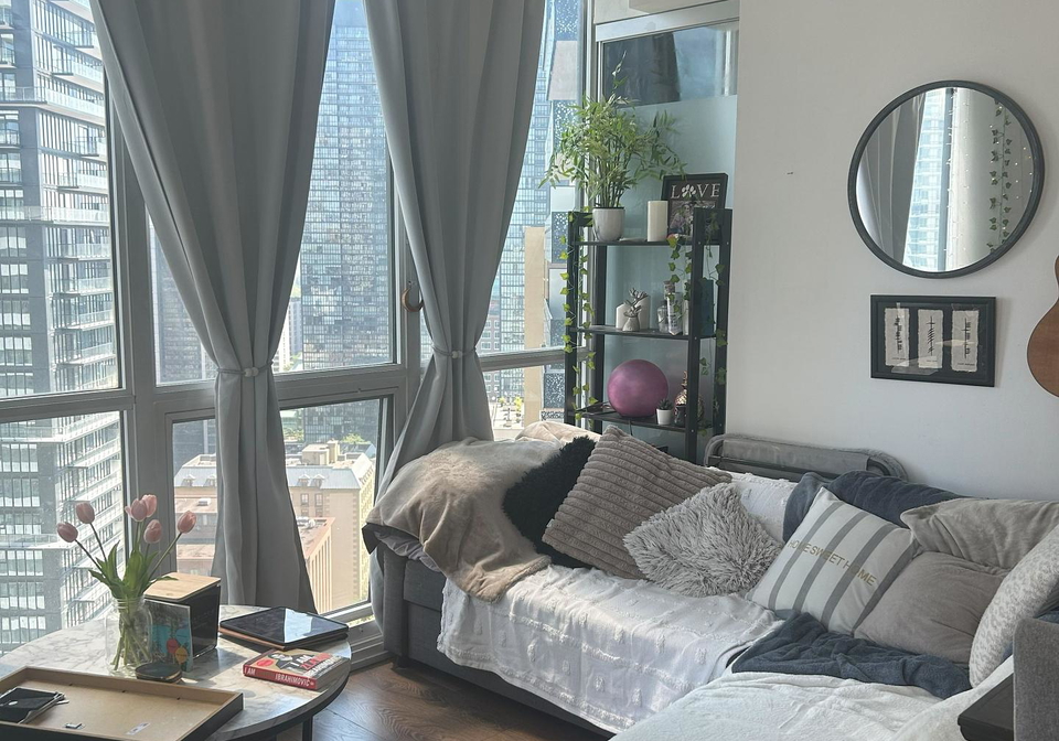 45-charles-street-e-toronto-ontario-c12275896