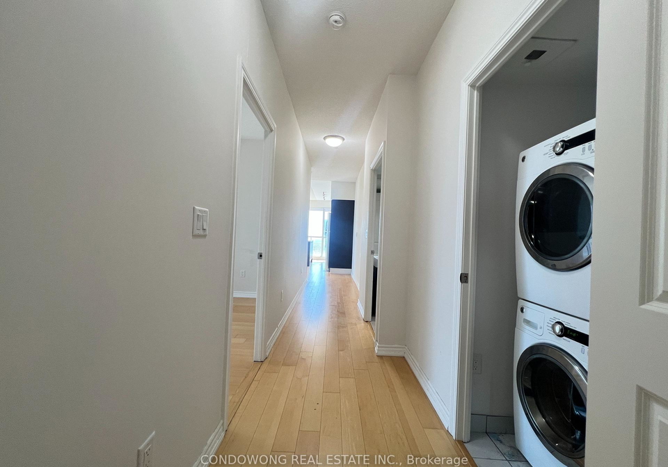 386-yonge-street-toronto-ontario-c12276034