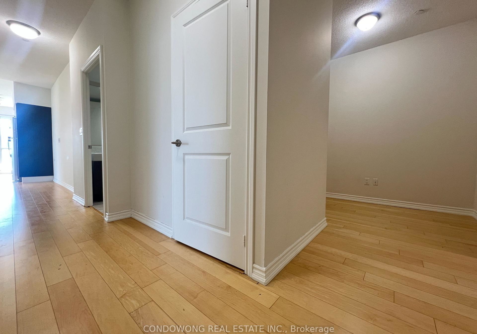 386-yonge-street-toronto-ontario-c12276034