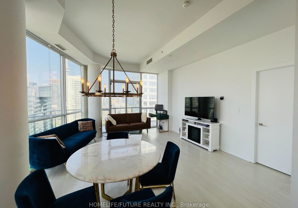 20-bruyeres-mews-toronto-ontario-c12276042