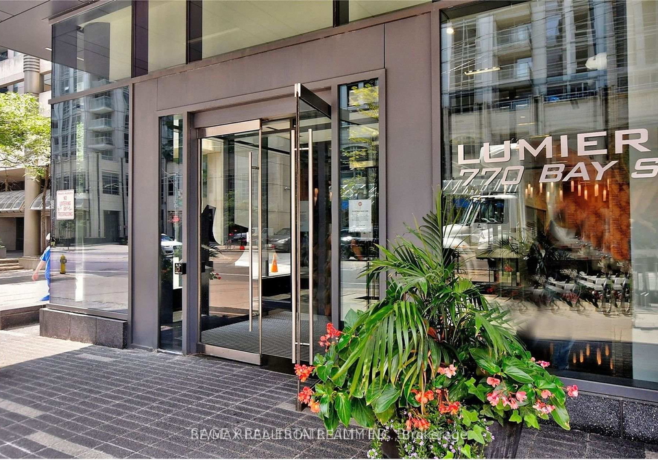 770-bay-street-toronto-ontario-c12276084