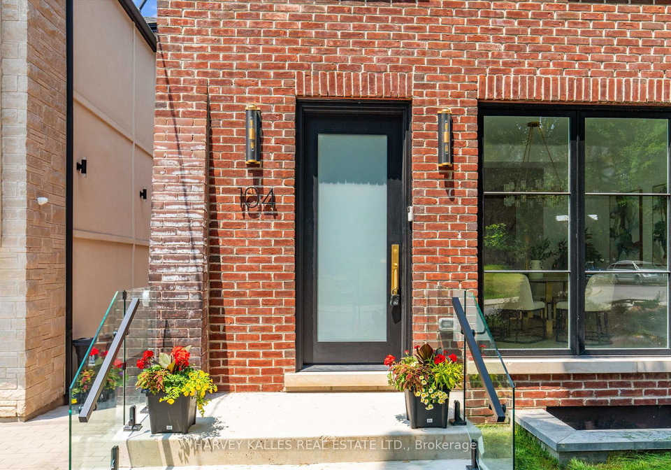 104-manor-road-e-e-toronto-ontario-c12276281