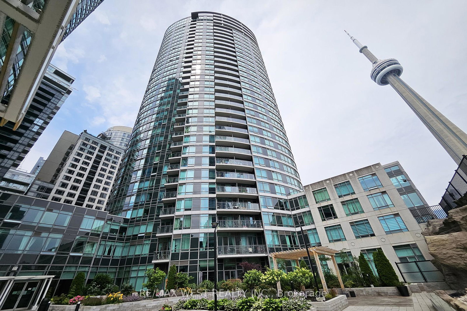 361-front-street-w-w-toronto-ontario-c12276300