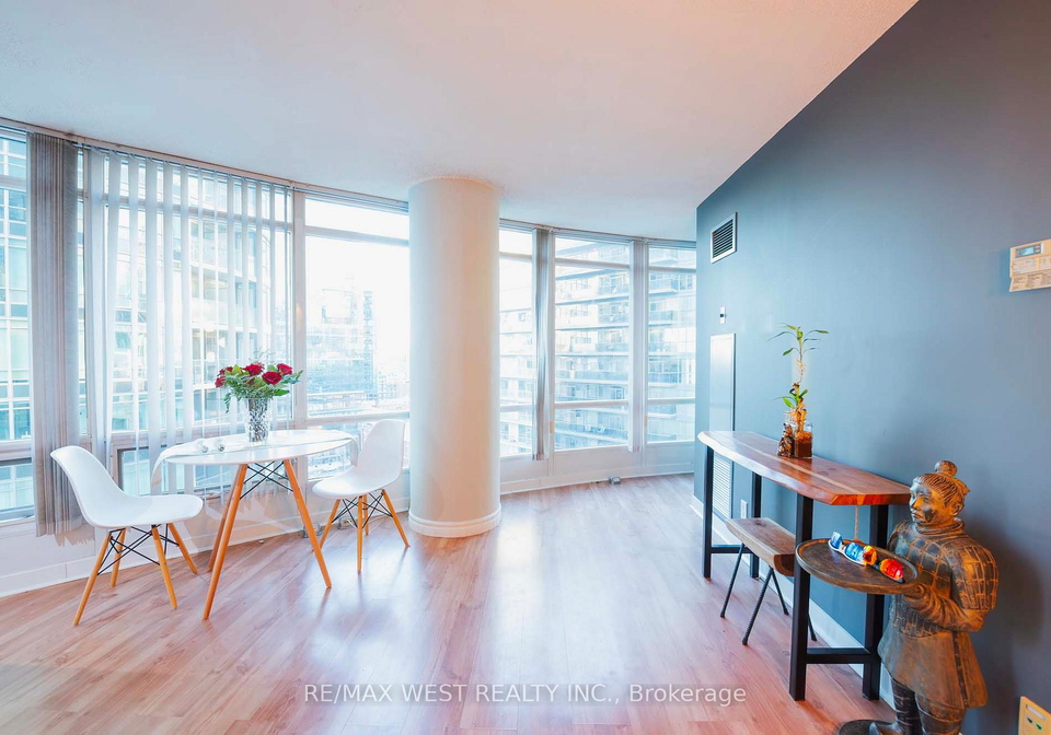 361-front-street-w-w-toronto-ontario-c12276300