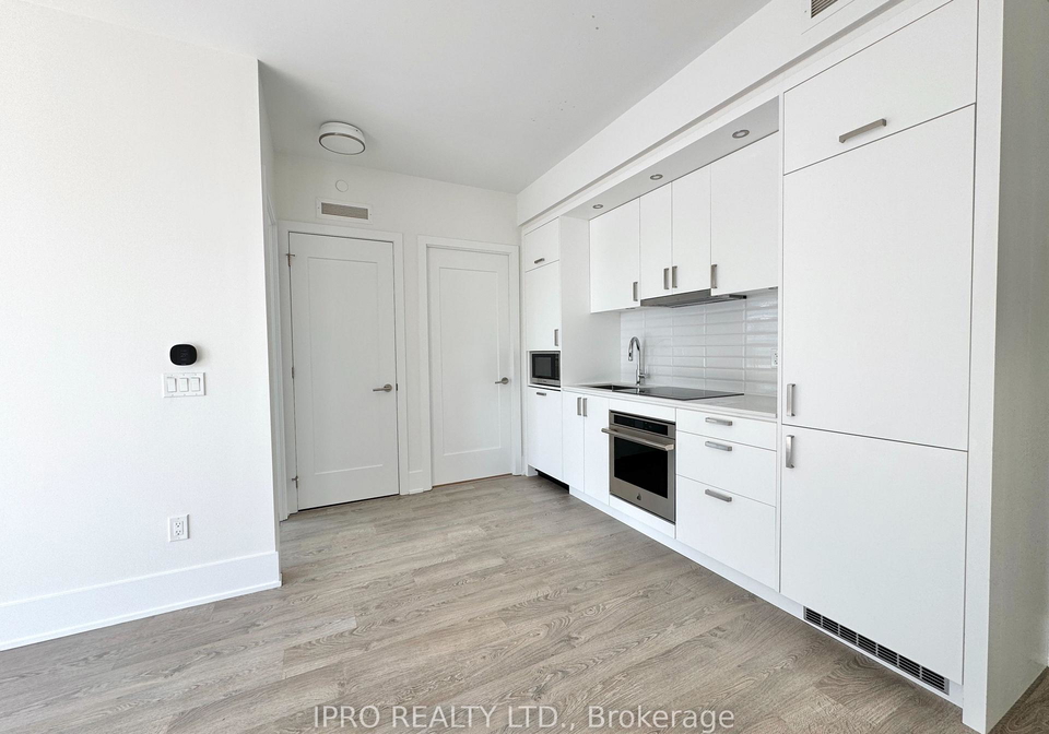470-front-street-w-w-toronto-ontario-c12276343