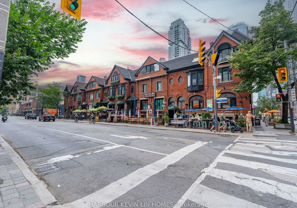 290-adelaide-street-w-w-toronto-ontario-c12276703