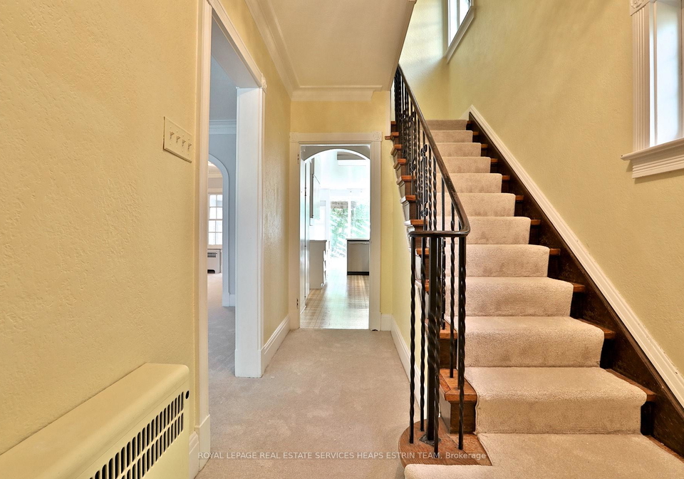 7-burnham-road-east-york-ontario-c12276855