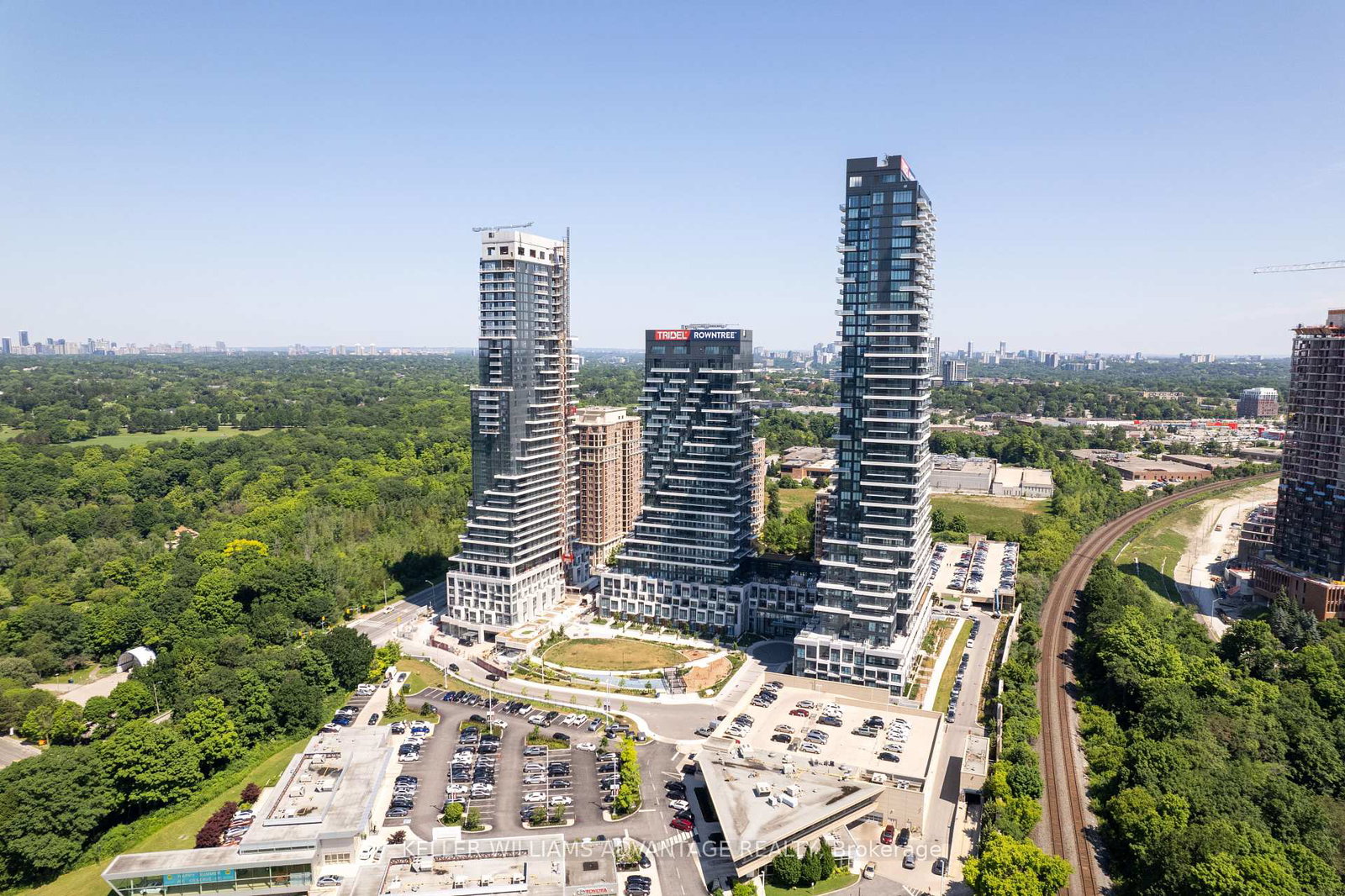 30-inn-on-the-park-drive-north-york-ontario-c12277372
