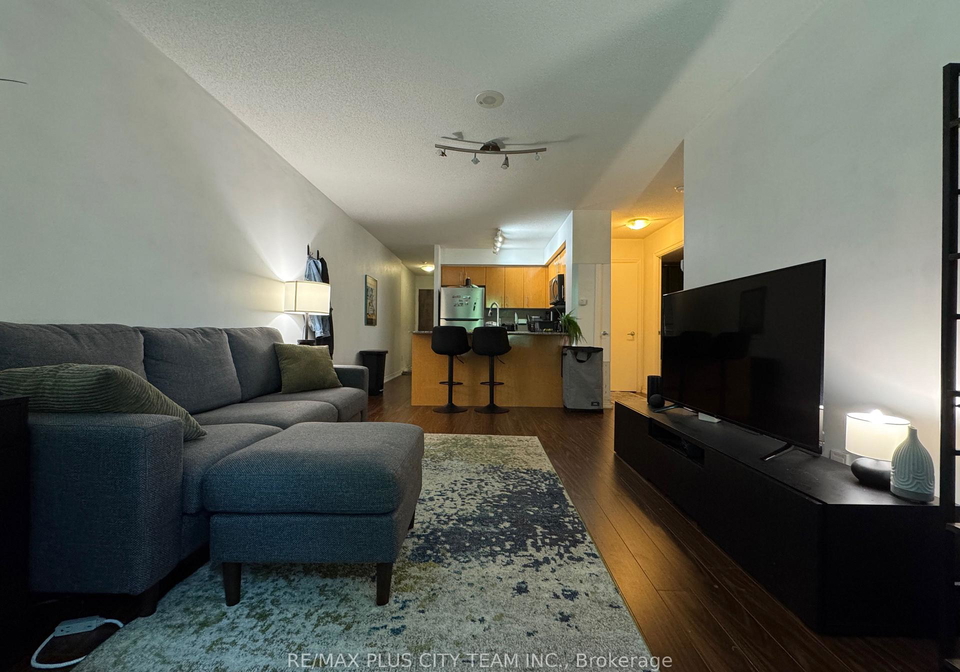 16-yonge-street-toronto-ontario-c12277522