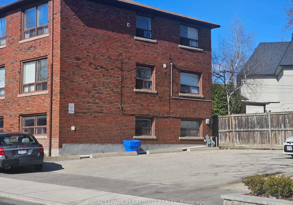 401-winnett-avenue-toronto-ontario-c12277650
