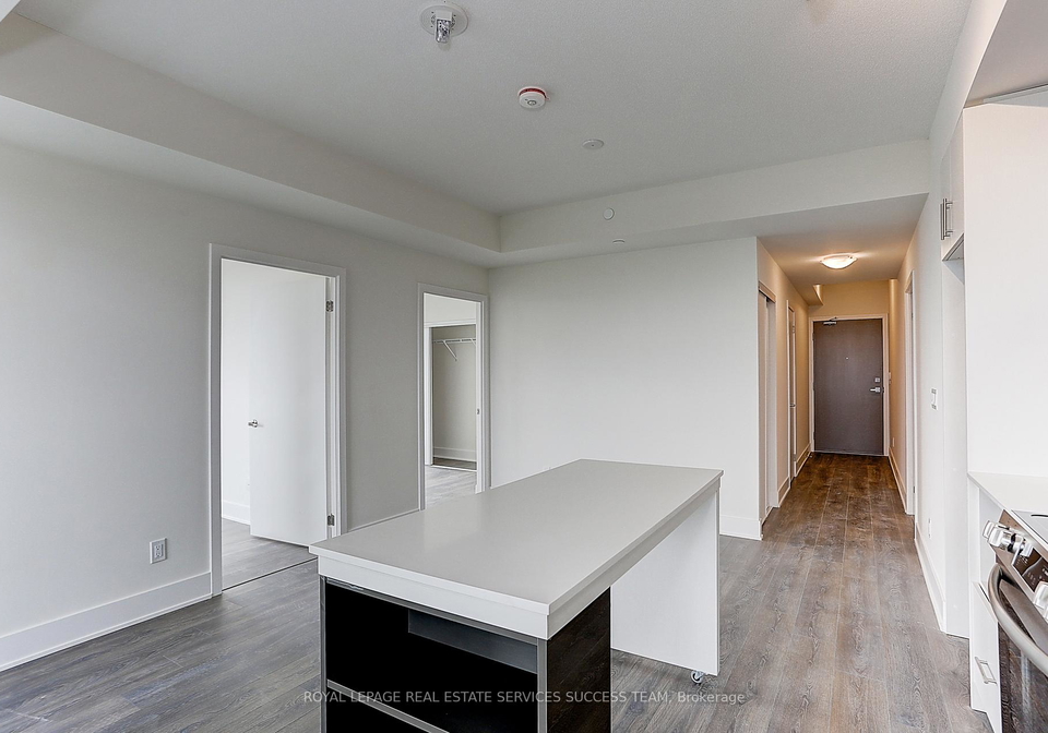 188-fairview-mall-drive-north-york-ontario-c12277719