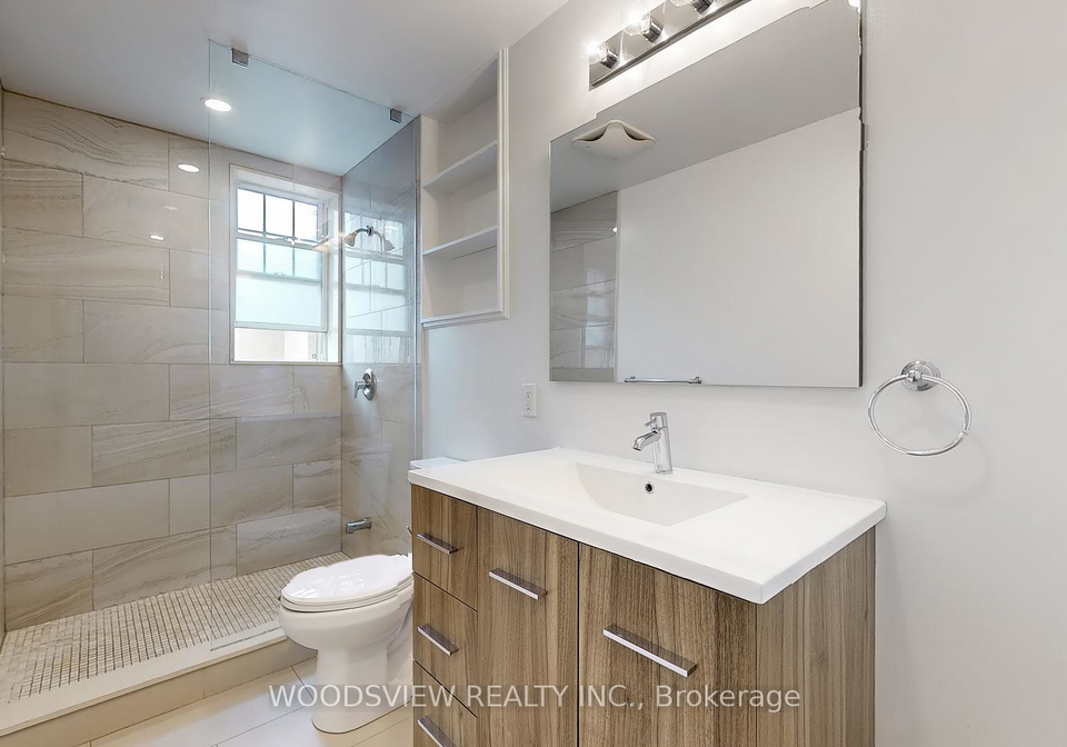 135-earl-place-toronto-ontario-c12277981