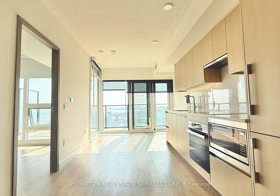 3-concord-cityplace-way-toronto-ontario-c12277991