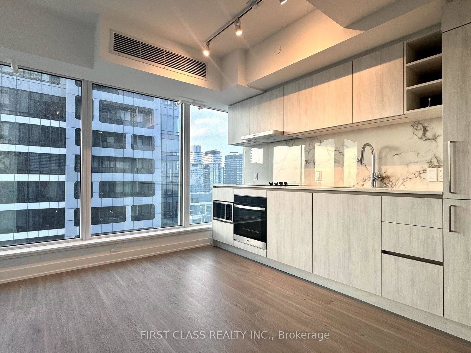 8-wellesley-street-w-w-toronto-ontario-c12278074