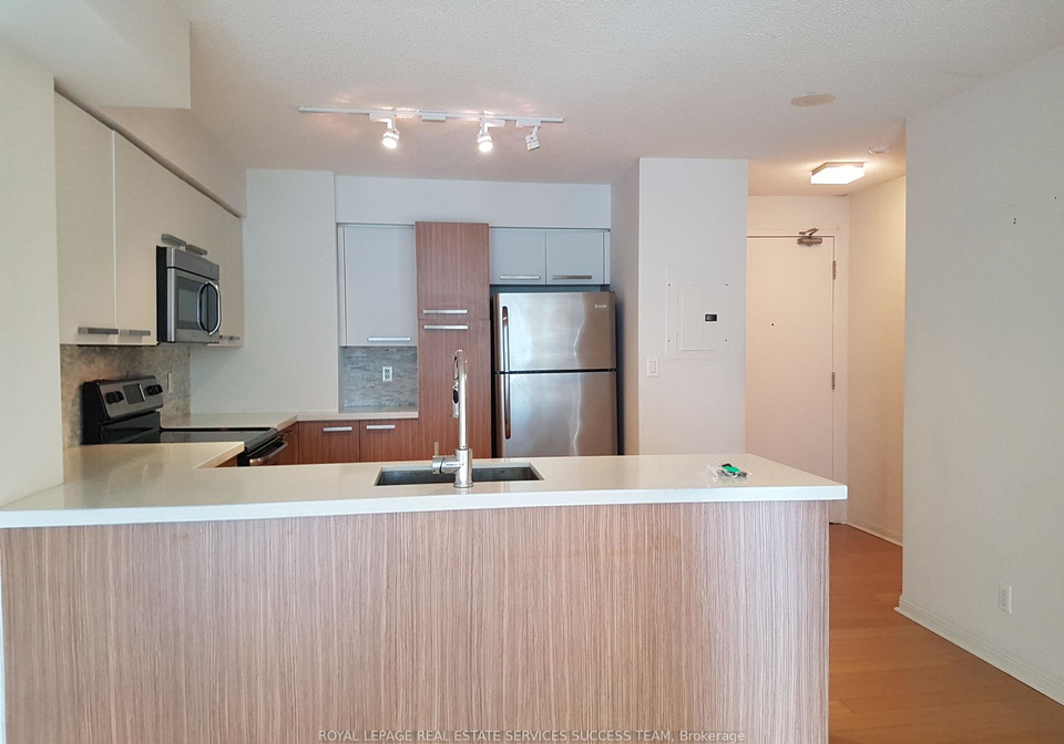 11-st-joseph-street-s-s-toronto-ontario-c12278112