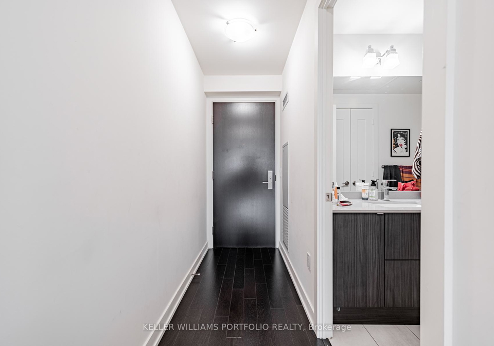 330-richmond-street-w-w-toronto-ontario-c12278375