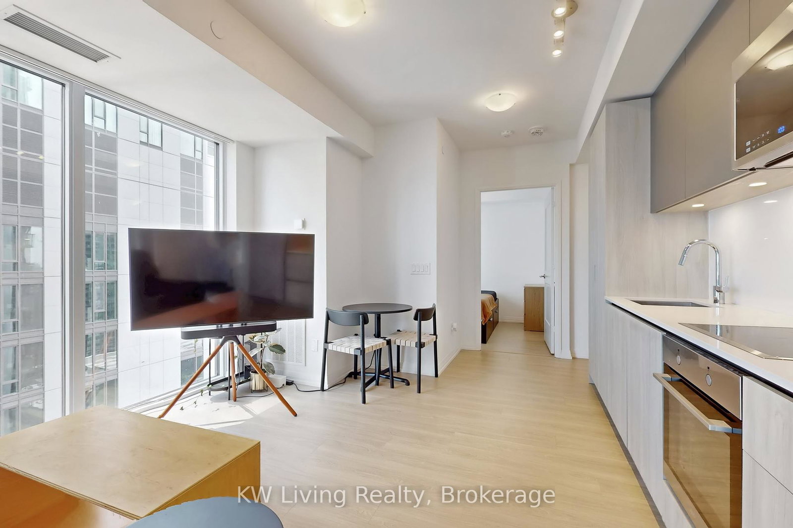 8-widmer-street-toronto-ontario-c12278394