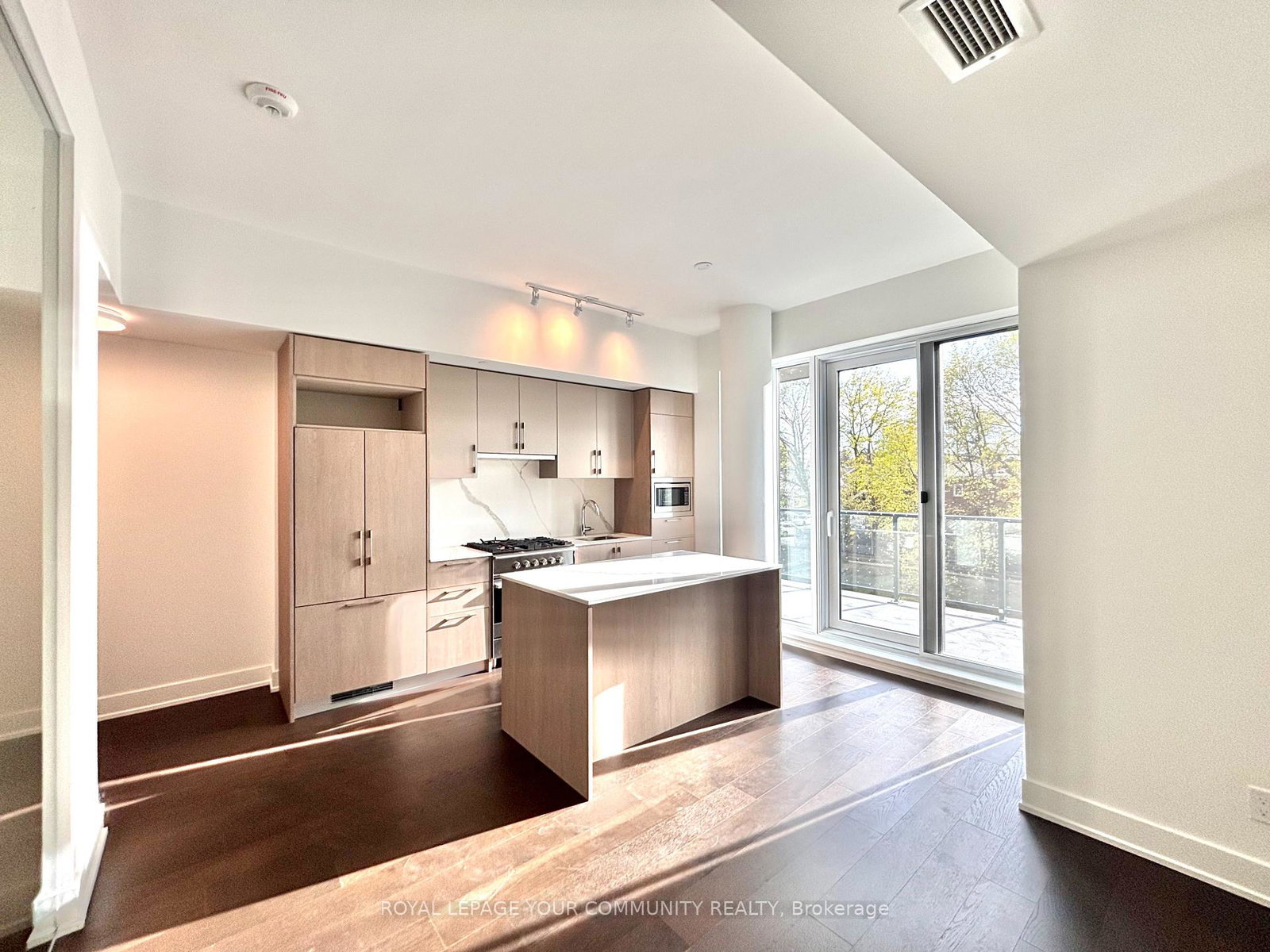 8-manor-road-toronto-ontario-c12278430