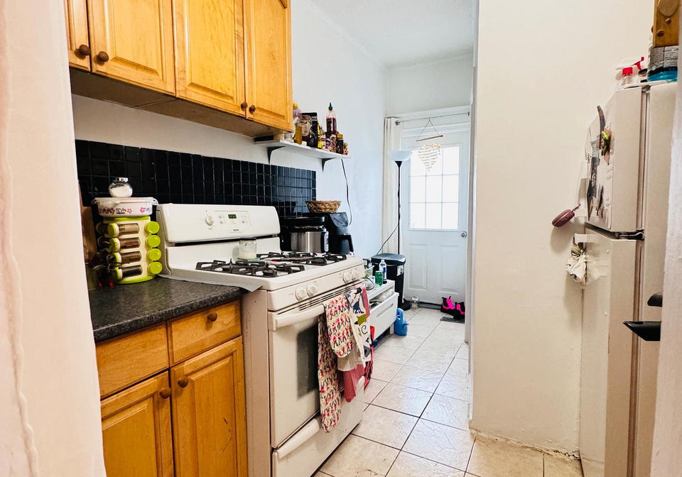 552-dupont-street-toronto-ontario-c12278606