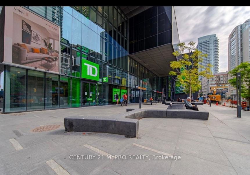 8-eglinton-avenue-toronto-ontario-c12278911