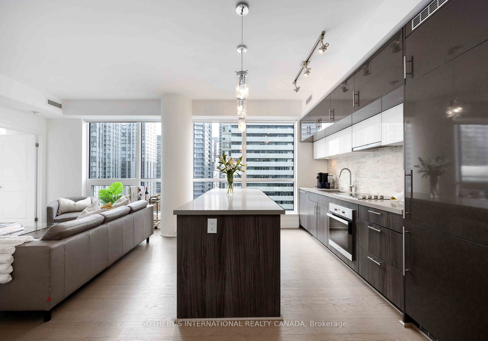 8-mercer-street-toronto-ontario-c12279167