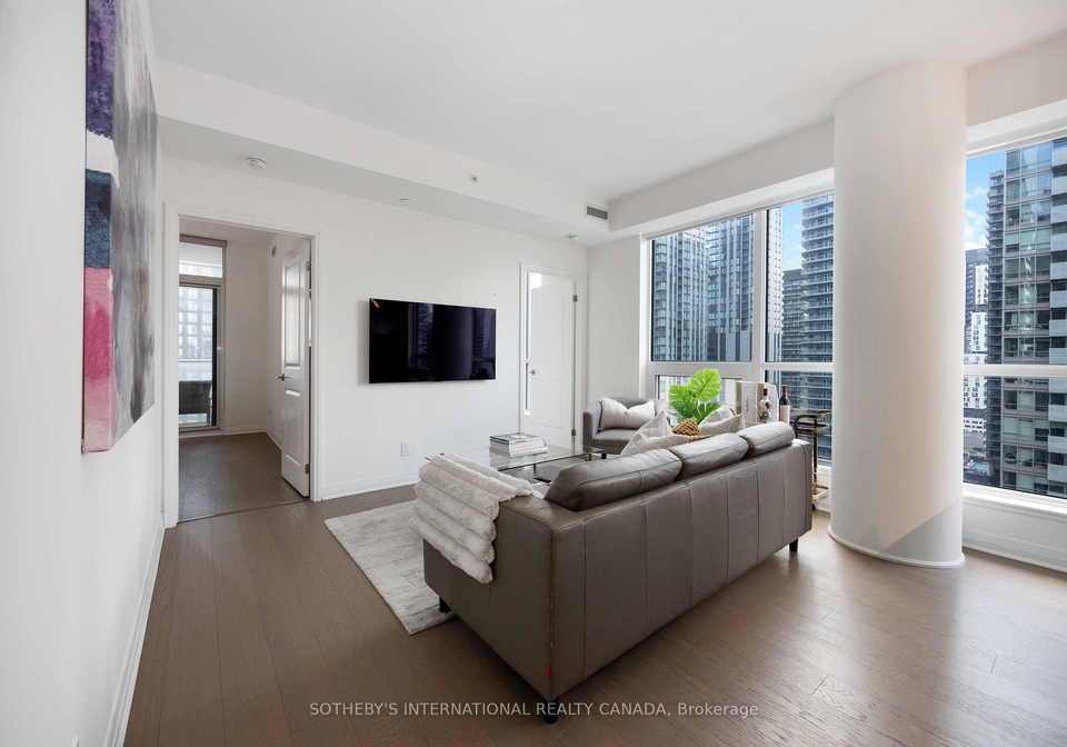 8-mercer-street-toronto-ontario-c12279167