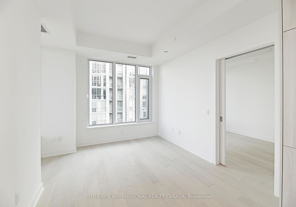 11-yorkville-avenue-toronto-ontario-c12279680