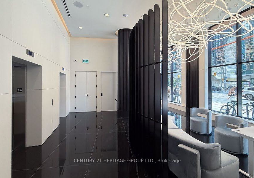 280-dundas-street-w-w-toronto-ontario-c12280165