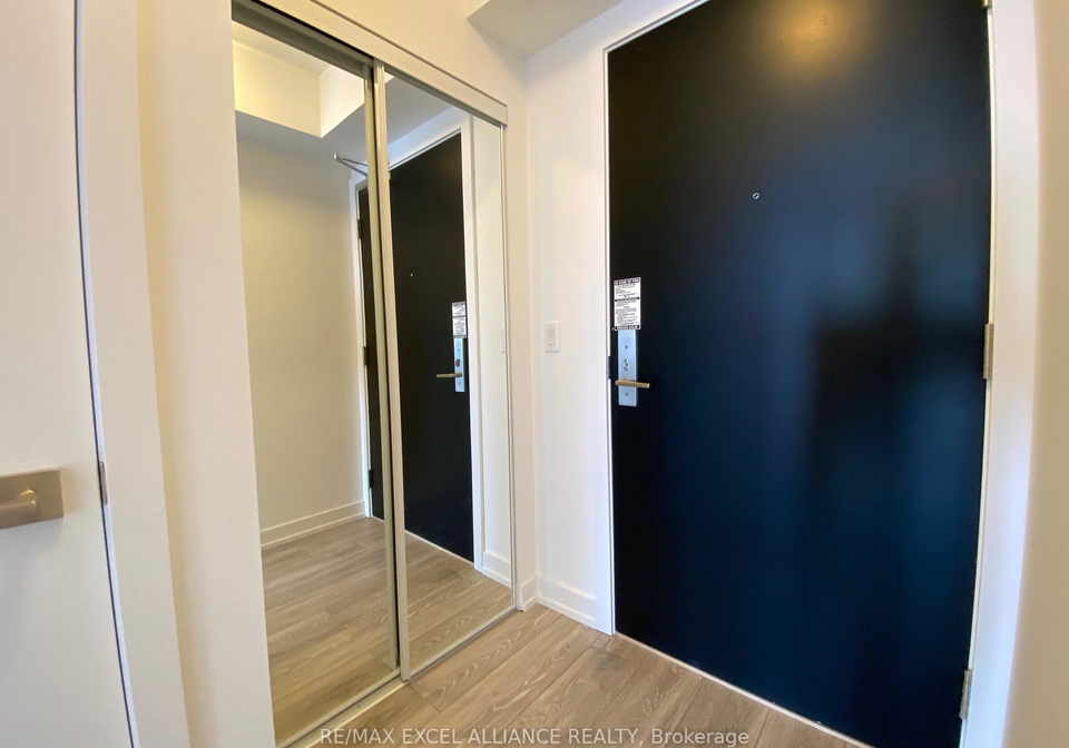 159-wellesley-street-e-e-toronto-ontario-c12280429