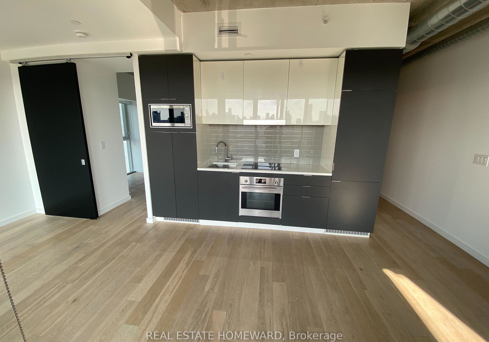 170-bayview-avenue-toronto-ontario-c12281074