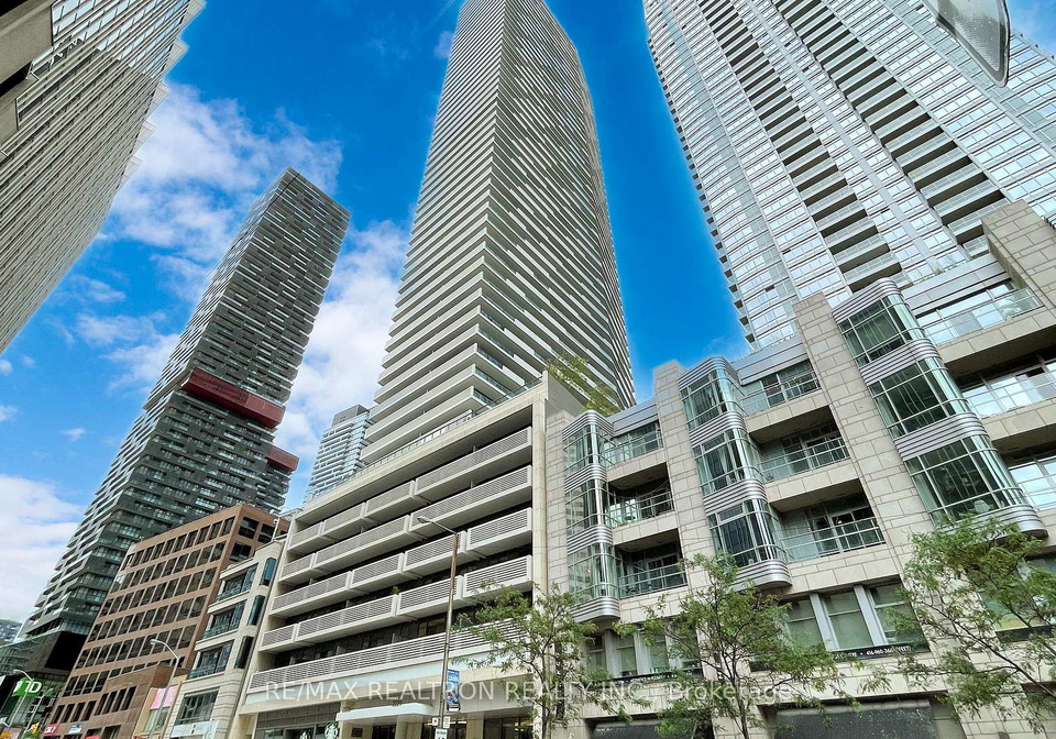 2221-yonge-street-toronto-ontario-c12281292
