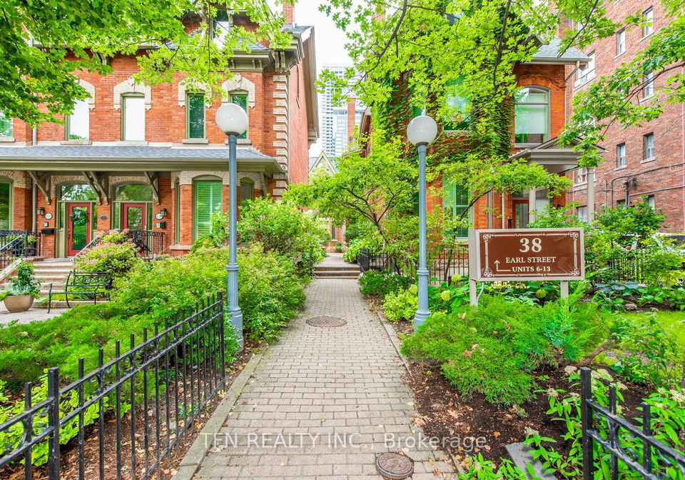38-earl-street-toronto-ontario-c12281556