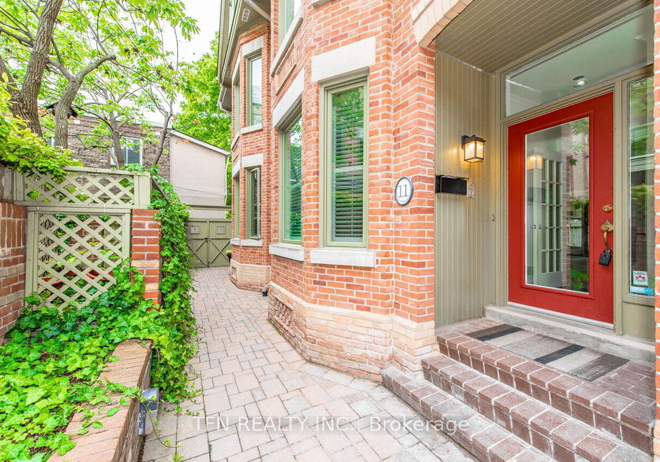 38-earl-street-toronto-ontario-c12281556