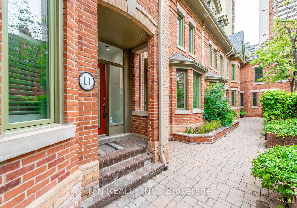 38-earl-street-toronto-ontario-c12281556