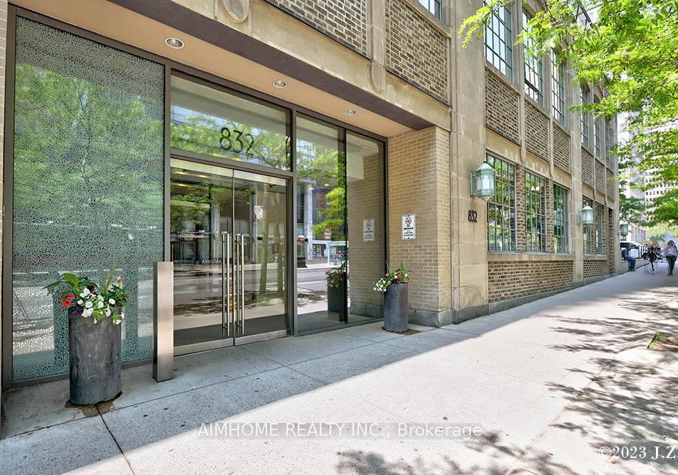 832-bay-street-toronto-ontario-c12281565