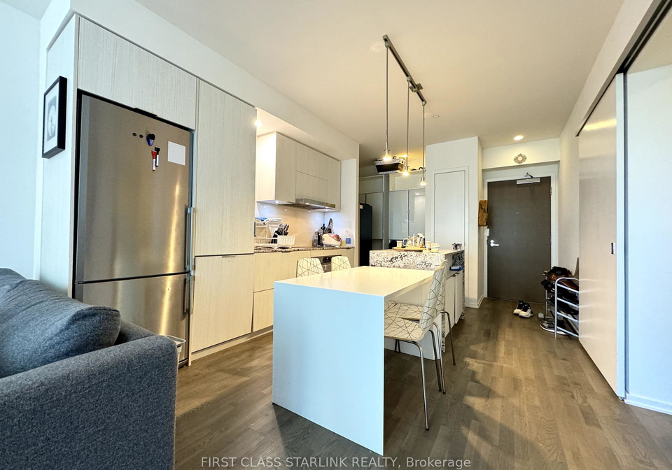 1-bloor-street-e-e-toronto-ontario-c12281587
