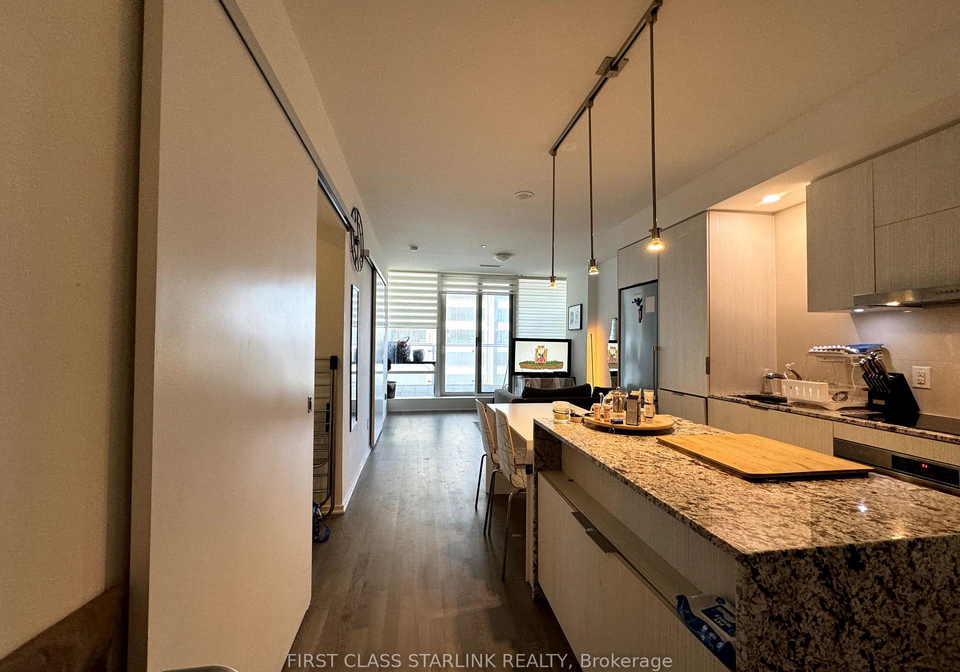 1-bloor-street-e-e-toronto-ontario-c12281587