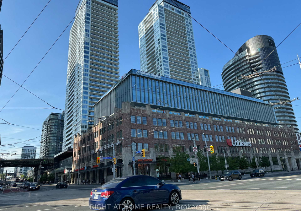 17-bathurst-street-toronto-ontario-c12281616