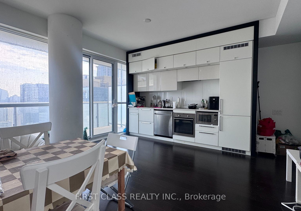 15-grenville-street-toronto-ontario-c12281762
