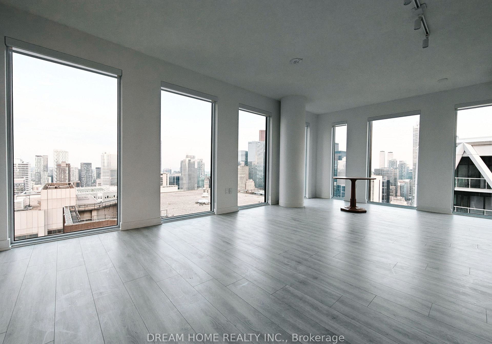 238-simcoe-street-toronto-ontario-c12282076