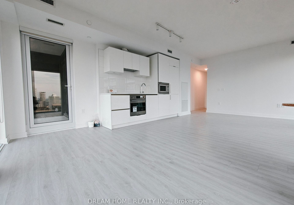 238-simcoe-street-toronto-ontario-c12282076
