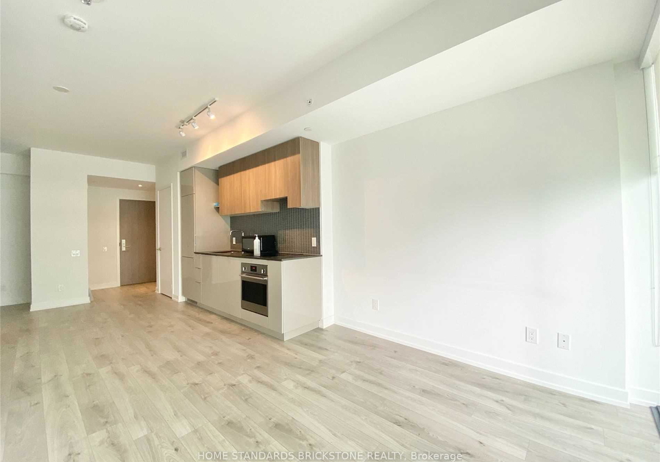 161-roehampton-avenue-toronto-ontario-c12282207