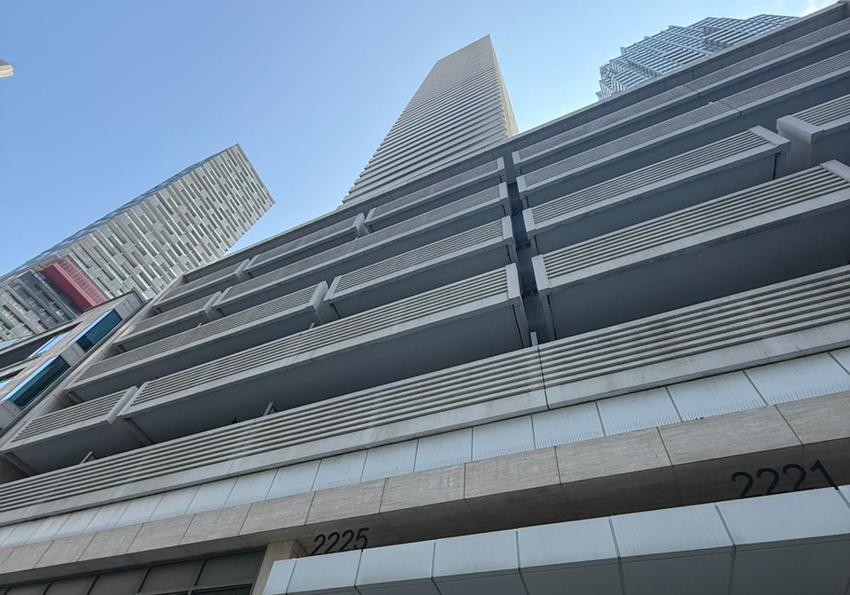 2221-yonge-street-toronto-ontario-c12282282