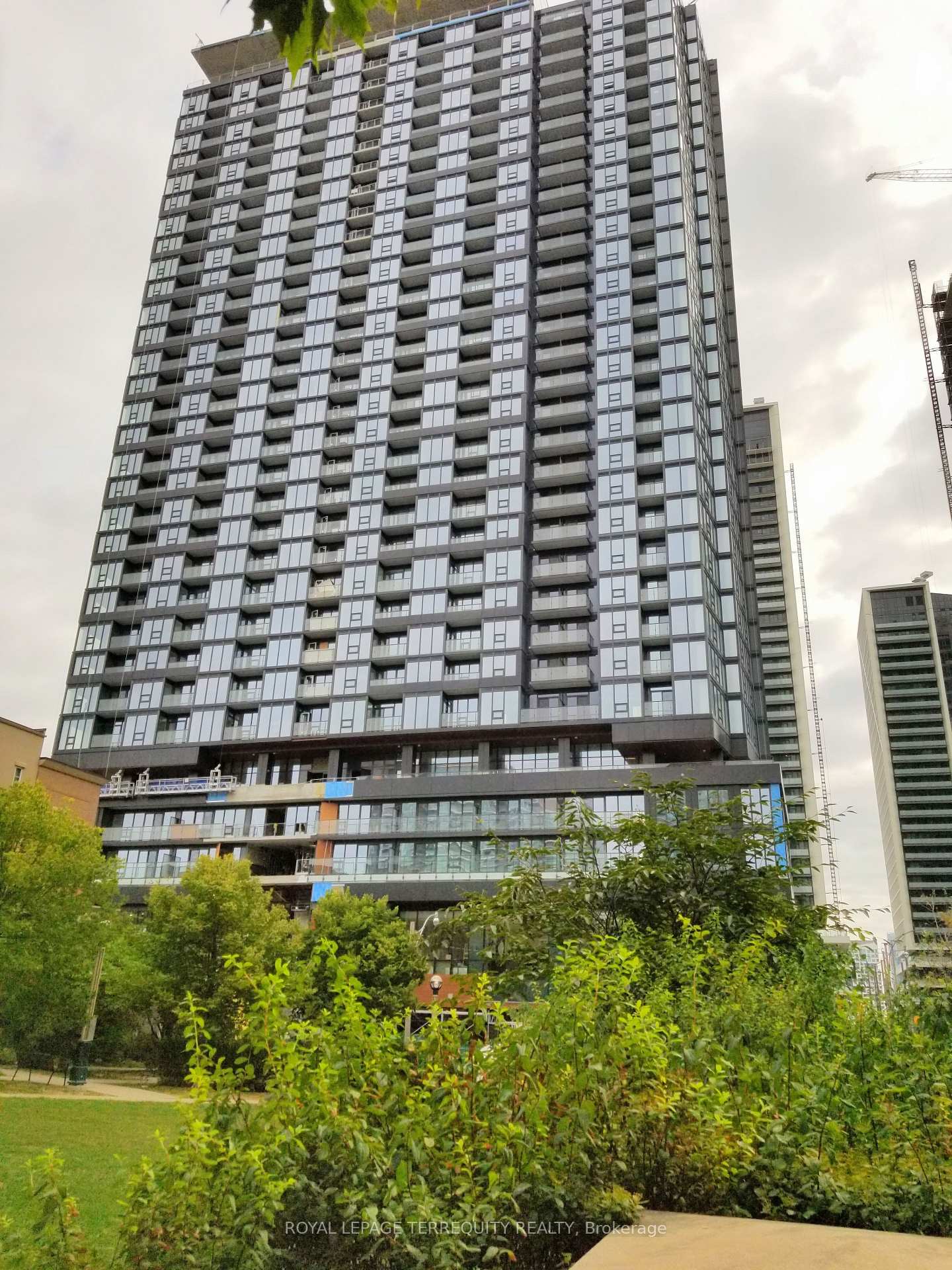 19-western-battery-road-toronto-ontario-c12282309