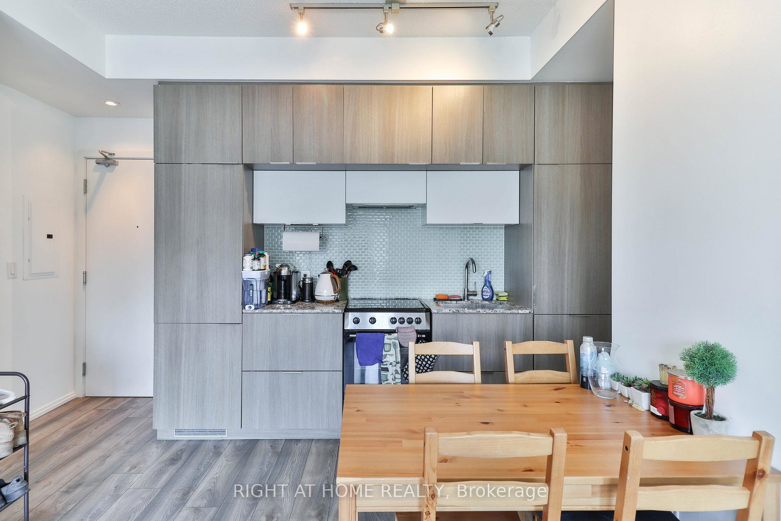 159-dundas-street-e-e-toronto-ontario-c12282334
