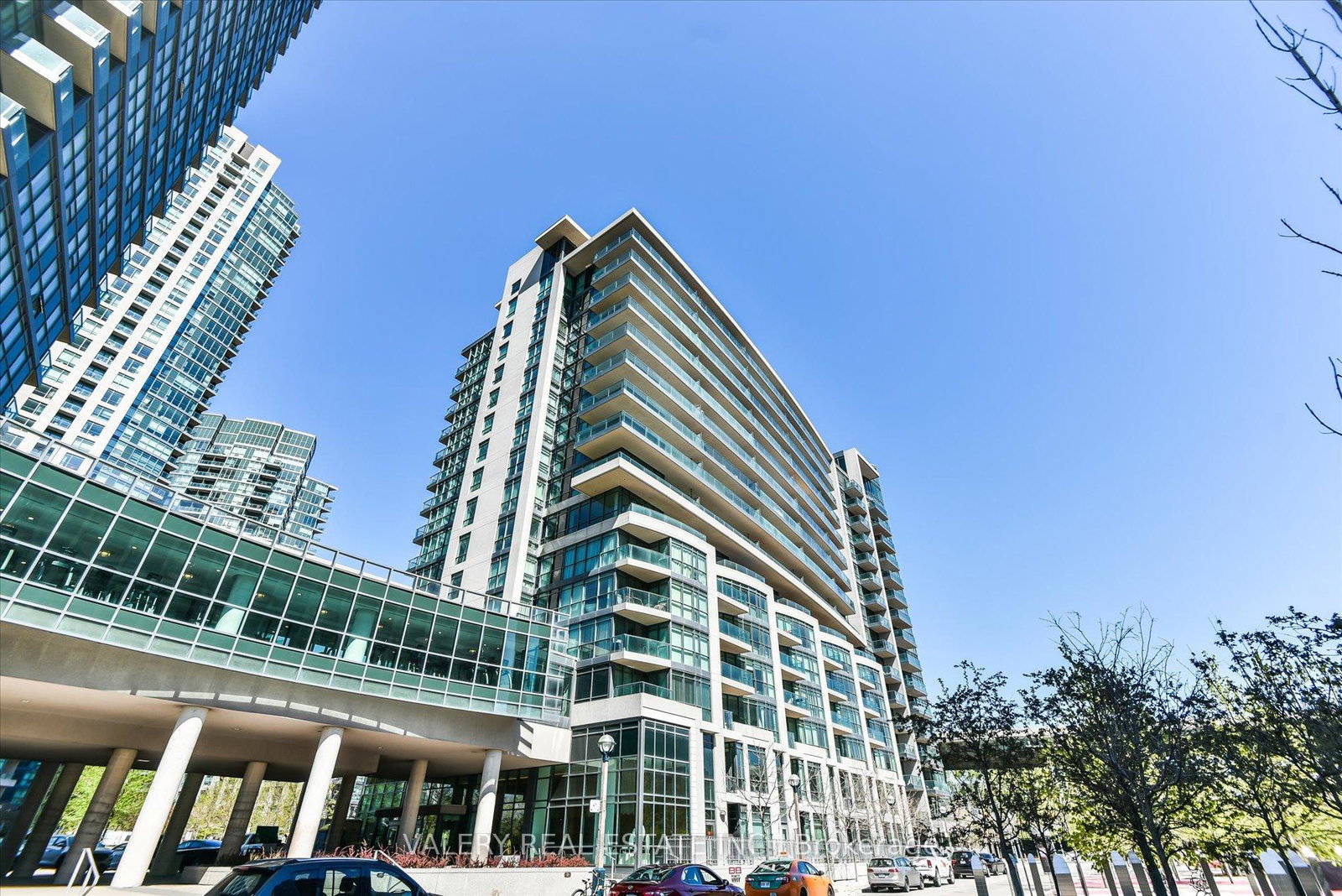 209-fort-york-boulevard-toronto-ontario-c12282594