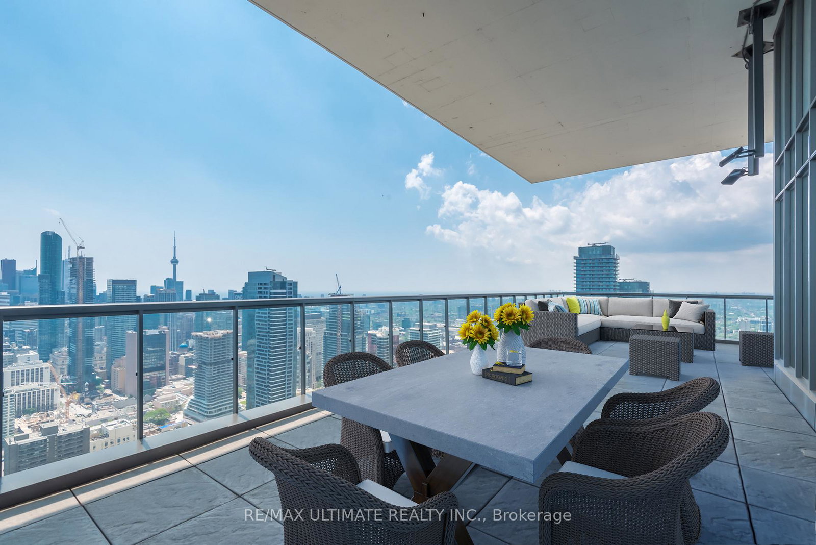 33-charles-street-e-e-toronto-ontario-c12282611