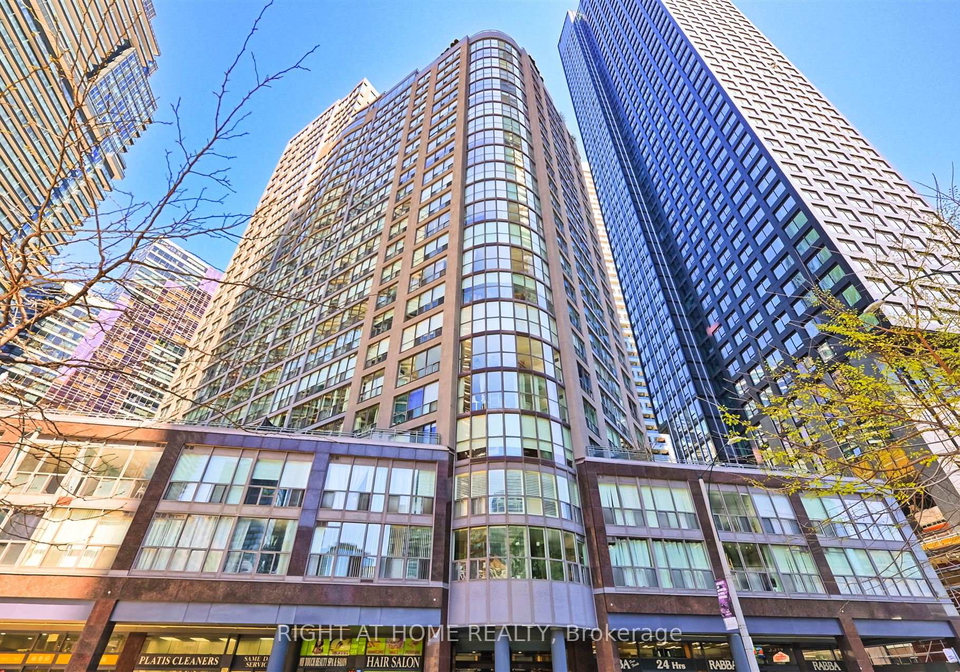 24-wellesley-street-w-w-toronto-ontario-c12283064