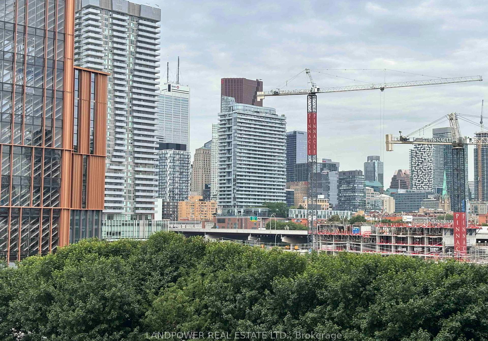 15-merchants-wharf-na-e-e-toronto-ontario-c12283311