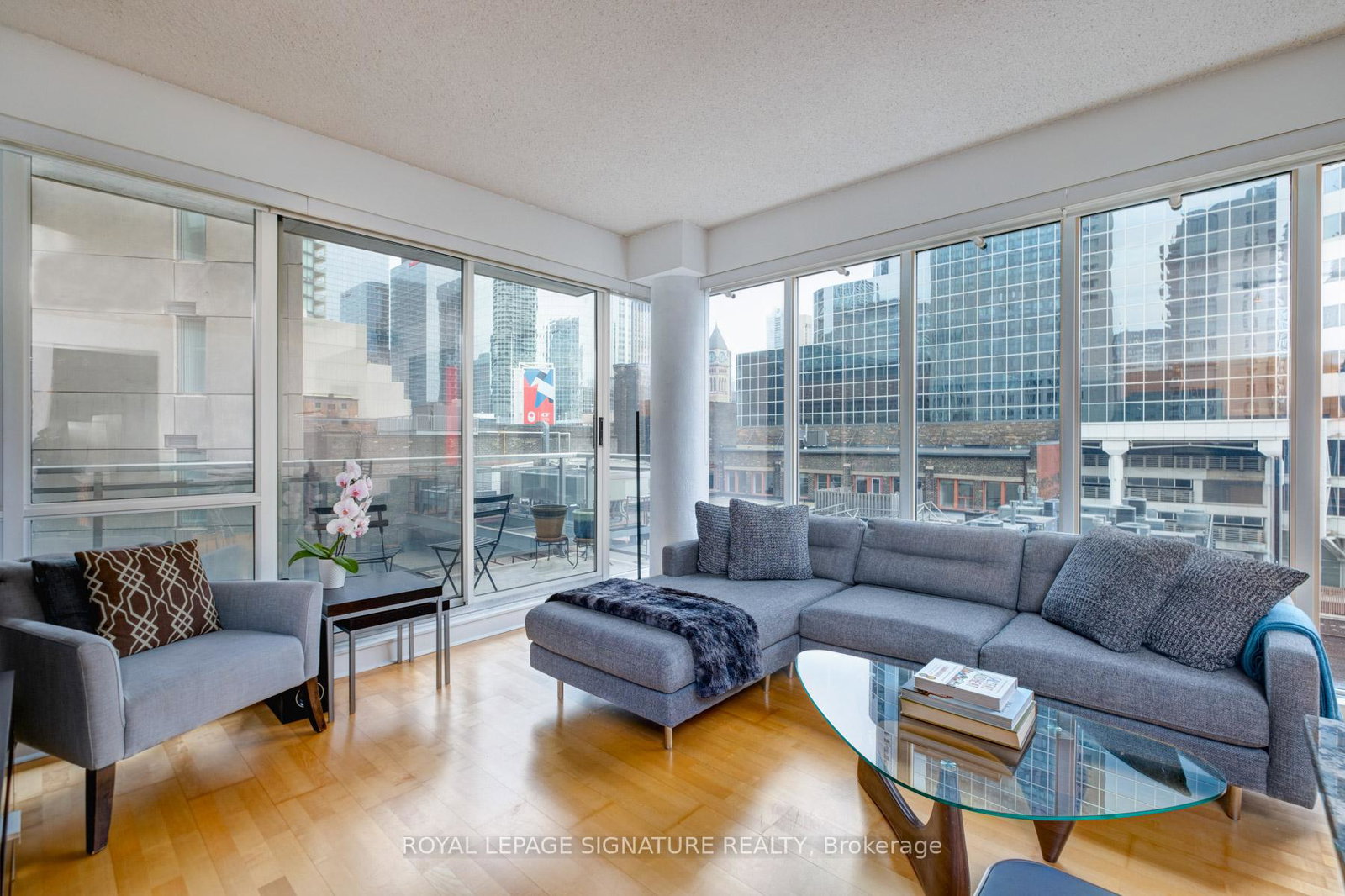 220-victoria-street-toronto-ontario-c12283347